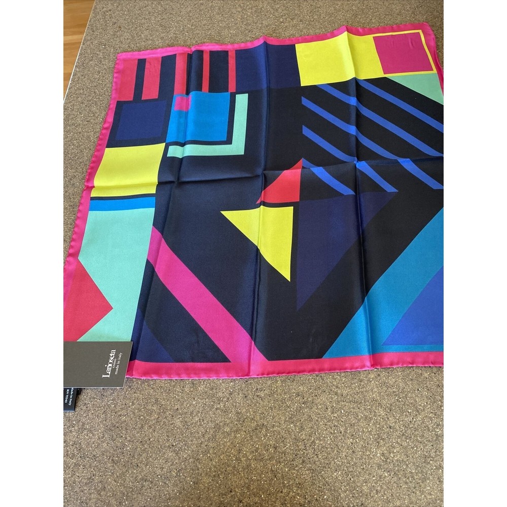 Nwt Larioseta Italian Silk Scarve Beautiful 19” X 19” Colorful Pink